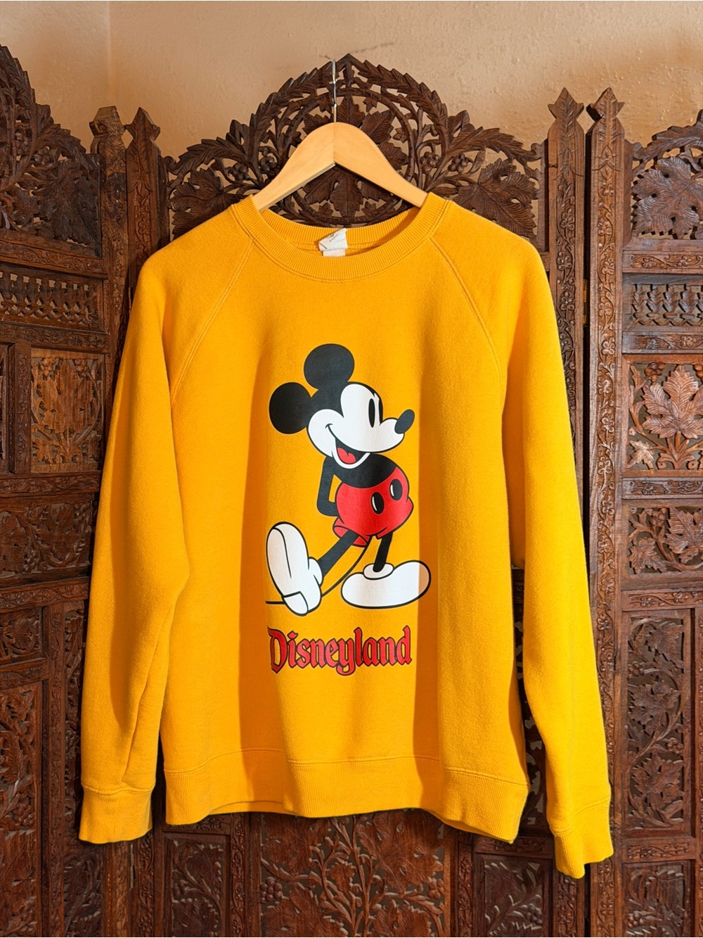 Disneyland Mickey Mouse Yellow Crewneck Sweatshirt Size L